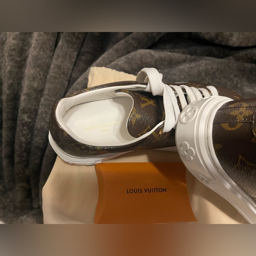 Louis Vuitton Time Out Sneakers - Picture 3 of 7